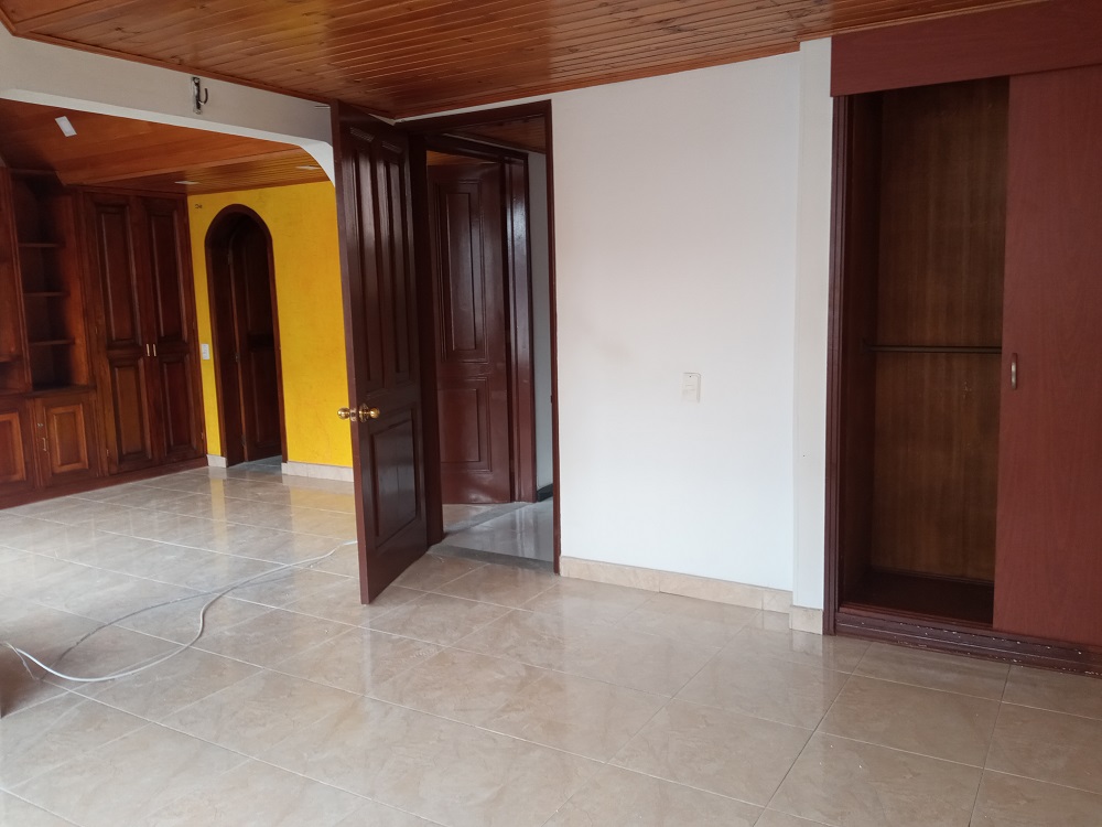 4 Habitaciones Habitaciones, ,4 BathroomsBathrooms,Casa,En Arriendo,1113