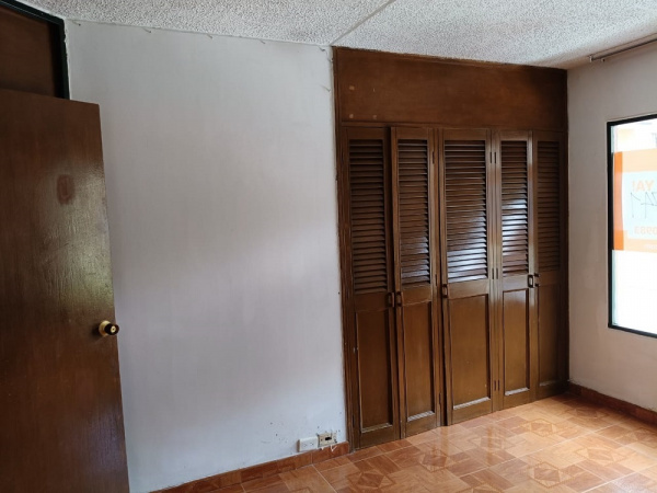 4 Habitaciones Habitaciones, ,3 BathroomsBathrooms,Casa,En Venta,1148