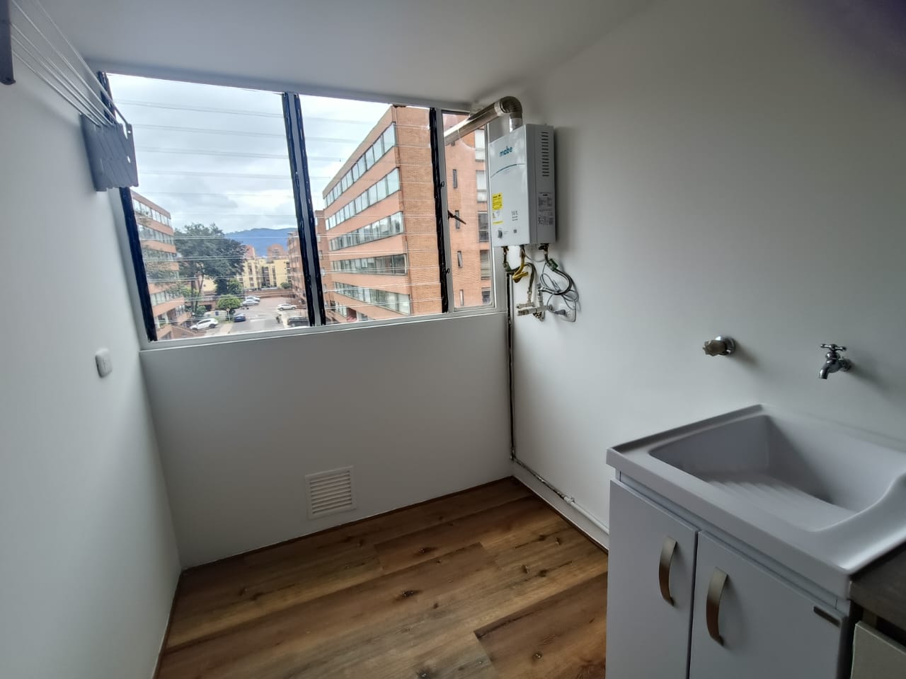 3 Habitaciones Habitaciones, ,2 BathroomsBathrooms,Apartamento,En Arriendo,1208